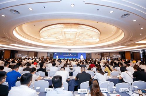 云跡機(jī)器人亮相浙江省飯店業(yè)數(shù)字化建設(shè)工作推進(jìn)會(huì)，助力飯店業(yè)數(shù)字化升級(jí)與數(shù)字文化創(chuàng)意內(nèi)容應(yīng)用服務(wù)融合